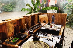 7E8EAD16-C7B2-49C8-90D2-E27ED1986967